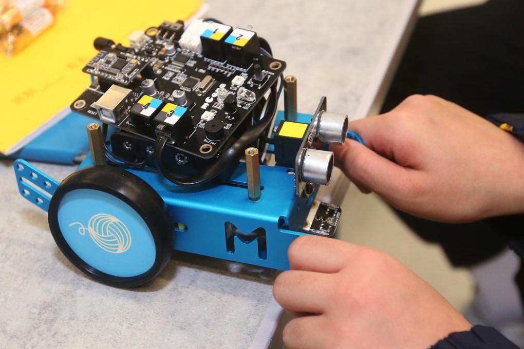 Pupils from Baptist Lui Ming Choi Primary School in Sha Tin attend a class on STEM and robotics in March last year. The school is one of several in Hong Kong to have introduced STEM education for primary school pupils. But apart from maths, no other STEM subject is mandatory in schools. Photo: K. Y. Cheng