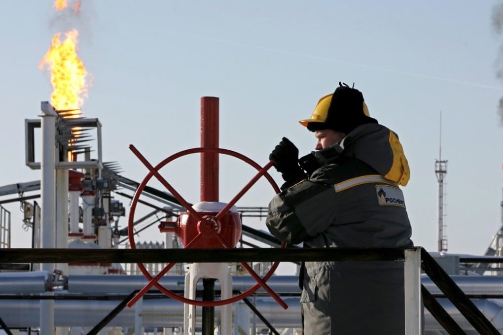 A 21 February, 2017 file photo showing a general view of Yuganskneftegaz pumping station in Priobskoe, 200km from Nefteyugansk in Russia. CEFC in September 2017 became the third-largest shareholder in Russia’s Rosneft, the world’s largest listed oil producer. Photo: EPA/YURI KOCHETKOV