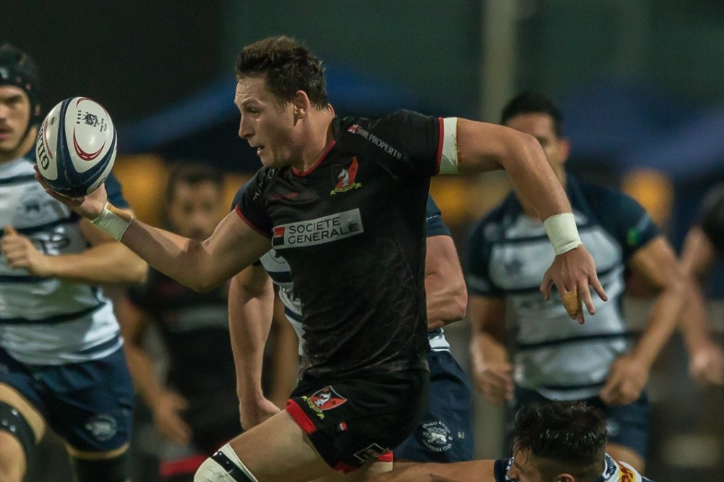 Valley scrum half Ruan du Plooy weaves his magic in his side’s win over HKFC. Photo: HKRU