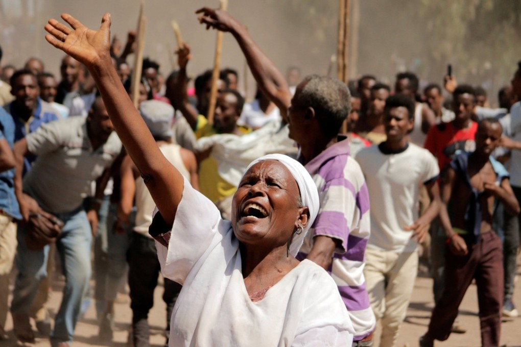 Supporters of Bekele Gerba, secretary general of the Oromo Federalist Congress (OFC), chant slogans to celebrate Gerba's release from prison, in Adama, Oromia Region, Ethiopia. File photo: Reuters
