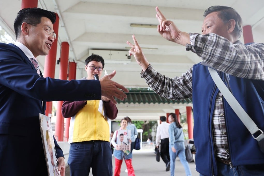 Gary Fan Kwok-wai, winner of the New Territories East constituency in the by-election, thanks his voters at Tai Wo Bridge, in Tai Wo. Photo: Winson Wong
