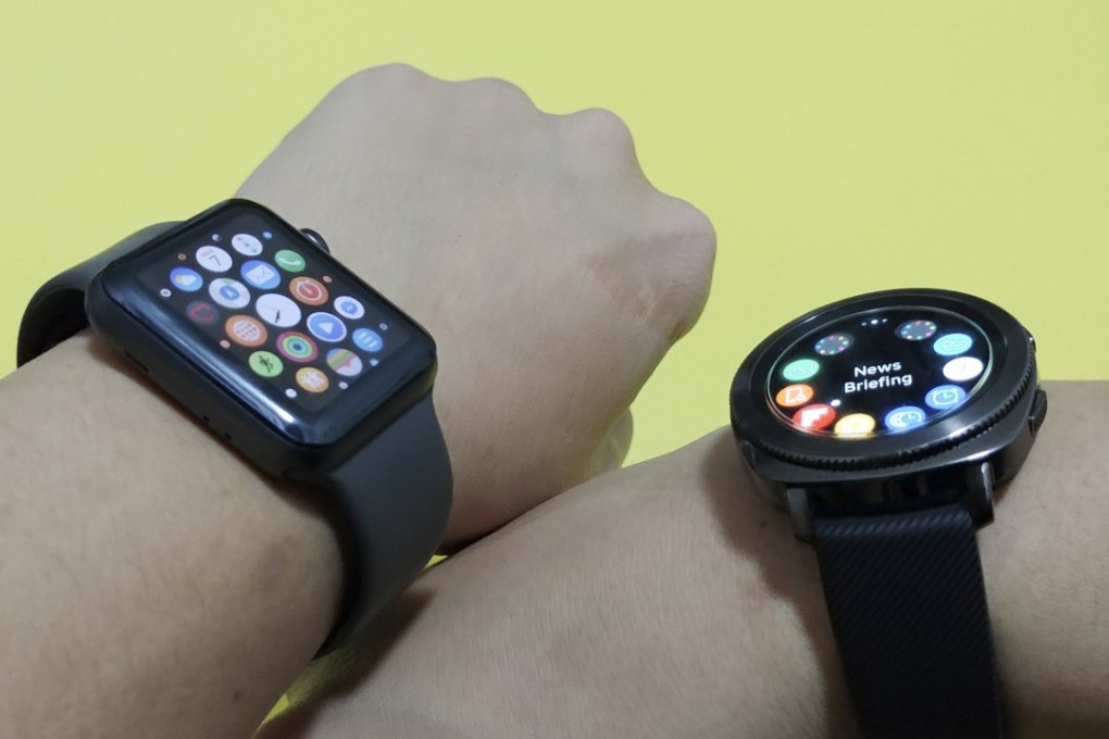 Side-by-side comparison of the app selection screen on the Apple Watch Series 3 LTE (left) and the Samsung Gear Sport (right). Photo: Ben Sin