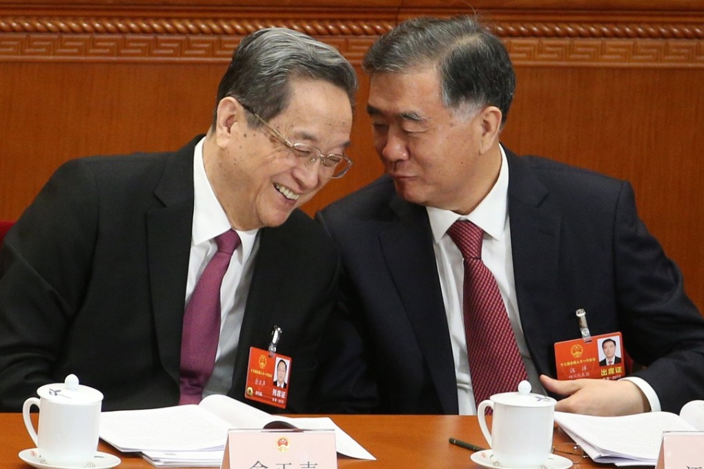Wang Yang (right) takes over as chairman of the Chinese People's Political Consultative Conference from Yu Zhengsheng. Photo: EPA-EFE