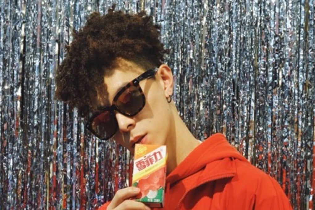 Musical.ly performer Jin Jun may seem a caricature with his frizzy permed locks, but the Shanghai-based blogger and personality is known for his swagger and smooth hip-hop dance moves.