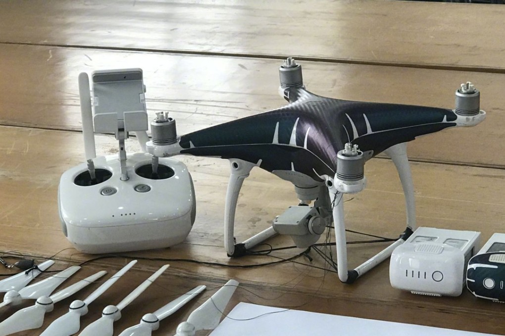A cross-border smuggling gang flew two drones to deliver two 100-metre cable wires across the border. Photo: Weibo