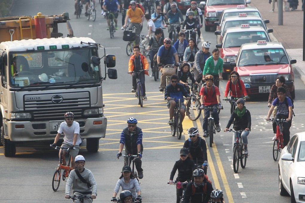 Cyclists stage a 20km ride to urge the government to approve a “Harbourfront Cycleway” on Hong Kong Island, in December 2011. Photo: Sam Tsang