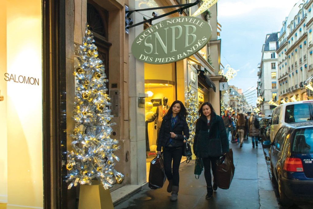 A 2012 photograph shows the Paris office of foot-binding group Société Nouvelle des Pieds Bandés.