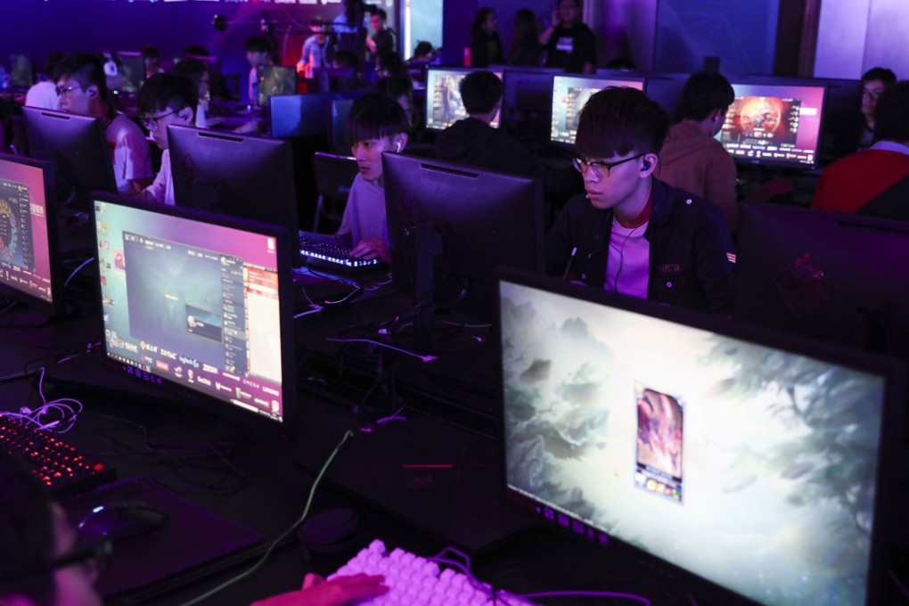 The Emperor Cup 2017 where 100 people simultaneously compete in an online game under one roof for the first time in Hong Kong history at One Pacific Centre in Kwun Tong. Photo: Sam Tsang
