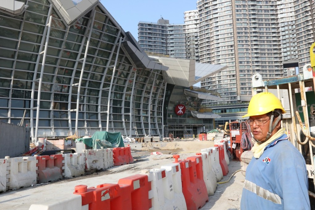 Construction sector members in Hong Kong say local demand is still strong and not many professionals are seeking work across the border. Photo: Felix Wong