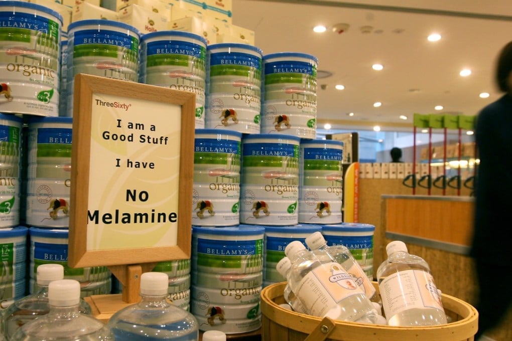 A sign at a supermarket in Central assures customers of the safety of the infant formula on their shelves, amid a scandal over melamine-tainted milk in the mainland, in October 2008. Photo: K.Y. Cheng