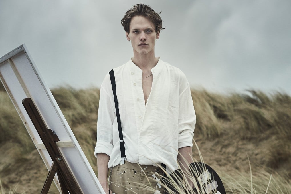 Romance meets creativity for a whimsical take on an artistic-inspired look