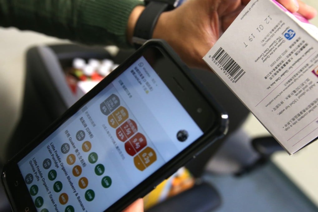 FoodSwitch HK will show consumers how healthy a product is when its bar code is scanned by a smartphone. Photo: David Wong