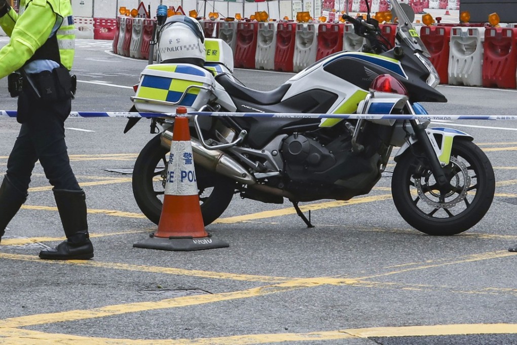 Police set up a working group to review all instructions related to setting up roadblocks after an incident in 2009. Photo: Nora Tam