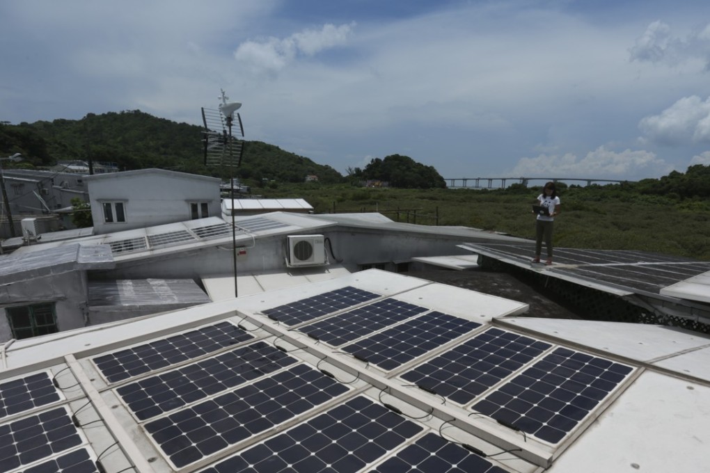 Households with rooftop solar panels could sell surplus energy to the grid and earn up to five times what consumers currently pay for power, according to a government proposal. Photo: May Tse