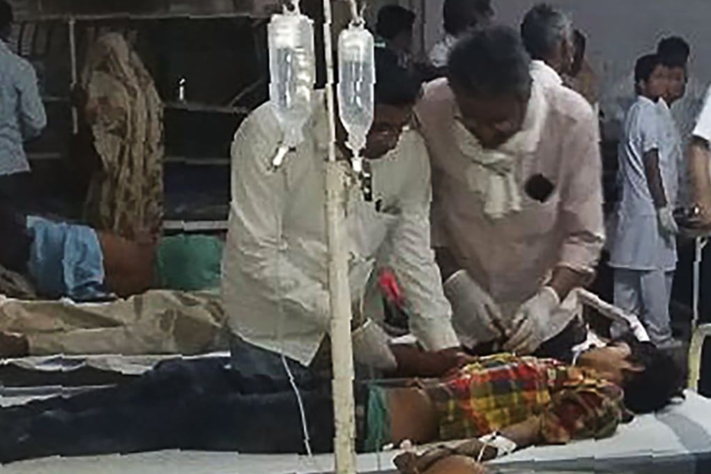Indian accident survivors receive medical care at a hospital. Photo: AFP
