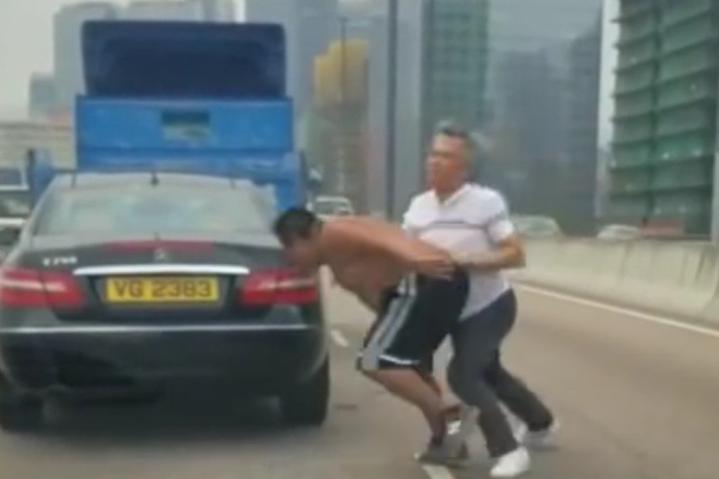 An image of the confrontation that took place on the Kwun Tong Bypass. Photo: YouTube