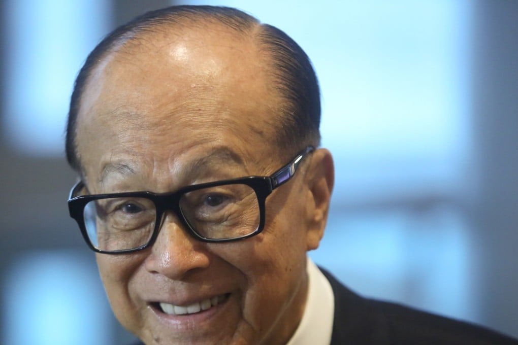 For the recent week, Li Ka-shing bought back 11.2 million shares in CK Assets Holding between HK$66.36 to HK$67.65. Li is due to step down as chairman of the company at the upcoming general meeting. Photo: Sam Tsang