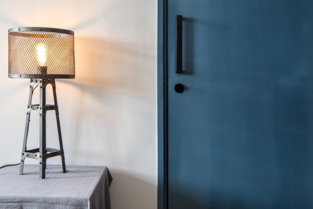 Flat designed by Damienne Joly. Styling: David Roden. Photography: John Butlin. Photography assistant: Timothy Tsang