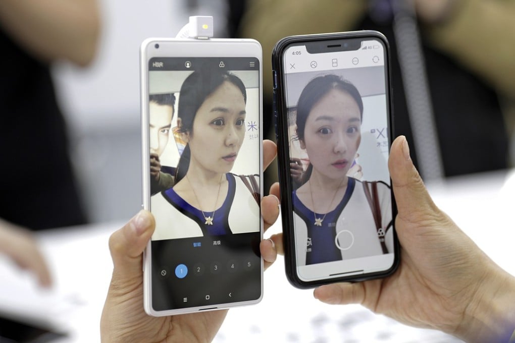 China has increasingly become a four-way fight between Huawei, Technologies, Oppo, Vivo, Xiaomi and Apple, according to research firm Canalys. Photo: Bloomberg