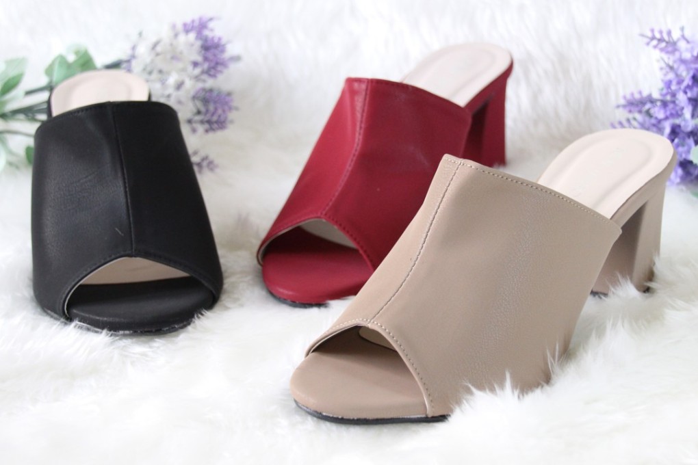 Both mules and slides are wildly popular at the moment, but how do you tell them apart?