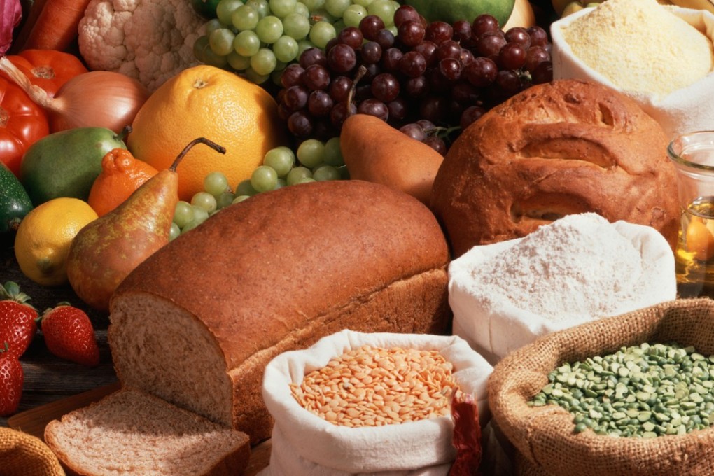 Some scientists say the DASH diet – Dietary Approaches to Stop Hypertension, rich in whole grains, fruits, and vegetables – may help fend off depression. Photo: Alamy