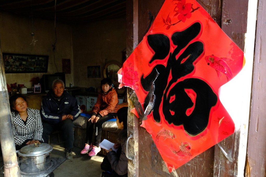Consumers in smaller Chinese towns and cities are being targeted by start-ups like Qutoutiao and Pinduoduo. Photo: SCMP