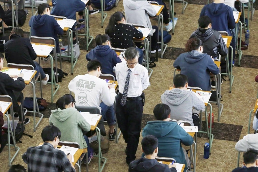 While Mandarin is the national language, Hongkongers regard Cantonese as closely tied to their identity. Photo: Pool