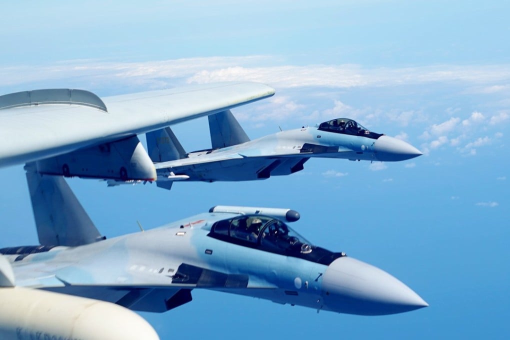 Friday’s drill saw PLA jets flying in both directions round Taiwan for the first time. Photo: Xinhua