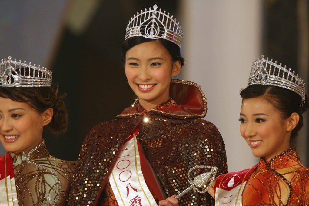 The Miss Hong Kong Pageant 2008 winner, Edelweiss Cheung (centre), stands next to Skye Chan (left) who would later go on to takeover her duties, and second runner-up Samantha Ko (right). Photo: Oliver Tsang