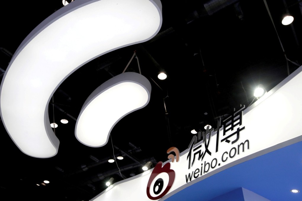 Sina, which has a stake in the Twitter-like Weibo service, is planning a secondary listing in Hong Kong, sources told Reuters. Photo: Reuters