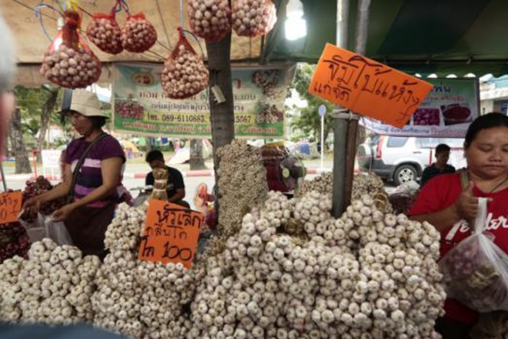 Garlic for sale at a market in Bang Khen. Photo: PATIPAT JANTHONG/Bangkok Post