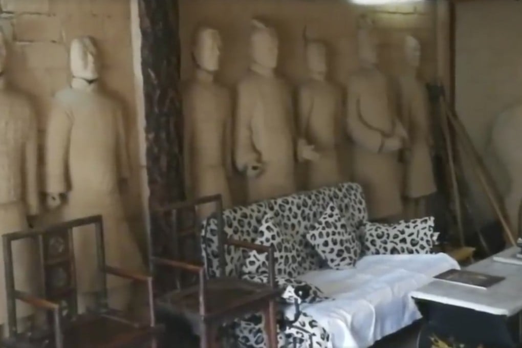 Replica terracotta warriors line a wall in one of the flats available to rent in the Chinese city of Xian. Photo: PearVideo