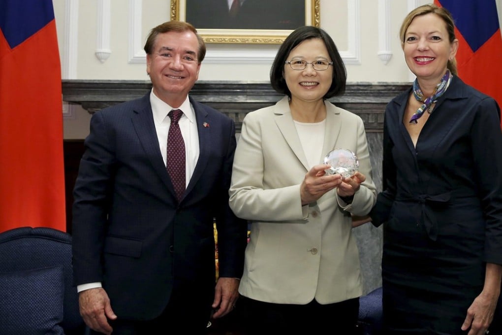 Ed Royce and his wife Marie Royce meet Taiwanese President Tsai Ing-wen in Taipei in 2016. Photo: Wikipedia