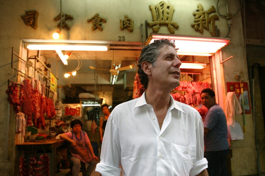 Anthony Bourdain walking through the wet markets of Hong Kong on his food tour of the city in 2005. Photo: Dickson Lee