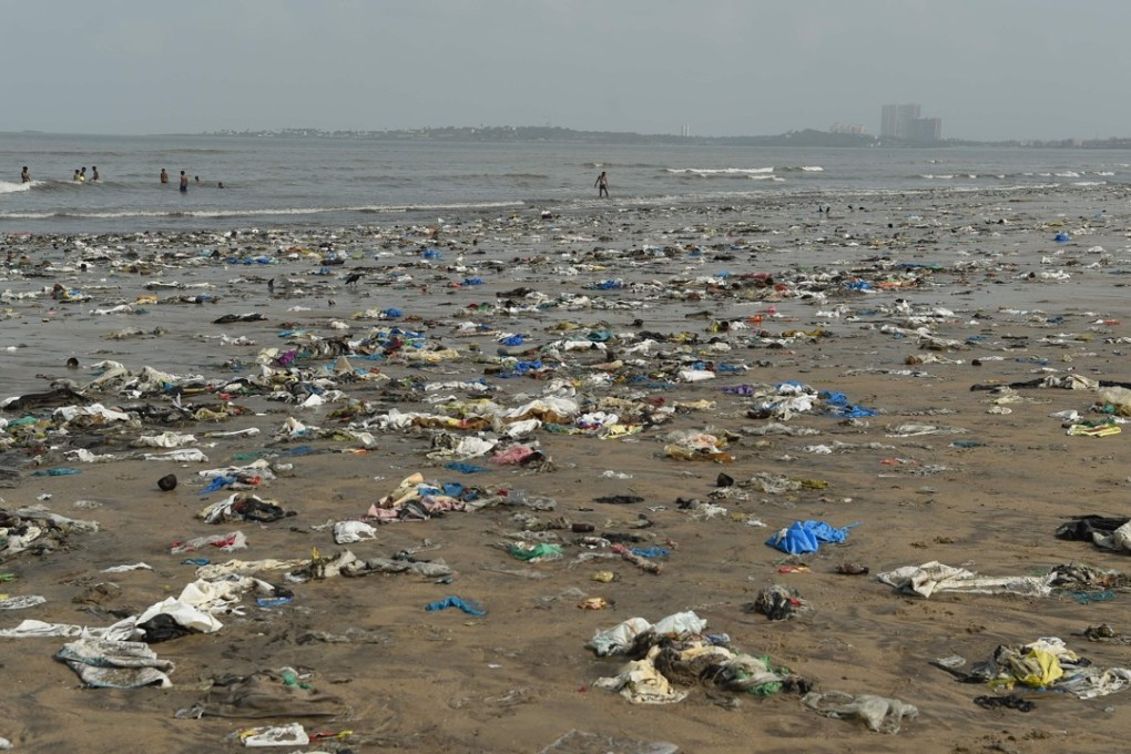 Waste plastic can be found on beaches, coral reefs and in the middle of the ocean. Everyone needs to cut down on their one-time plastic use. Photo: AFP