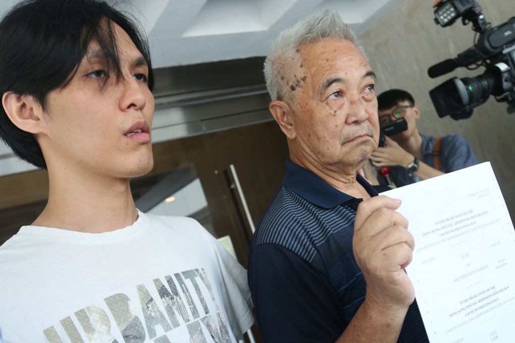 Social worker Hendick Lui Chi-hang (left) and former civil servant Kwok Cheuk-kin will soon file their judicial review applications. Photo: David Wong