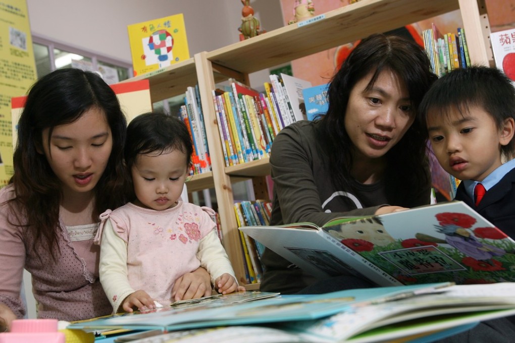 Exposure to listening materials is essential for schoolchildren to spontaneously recognise and accurately pronounce English words, but most parents receive little information on available materials. Photo: K.Y. Cheng
