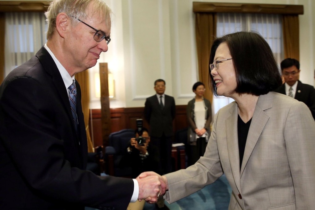 Richard Bush from the Brookings Institution meets Taiwanese President Tsai Ing-wen in Taipei on Friday. Photo: CNA