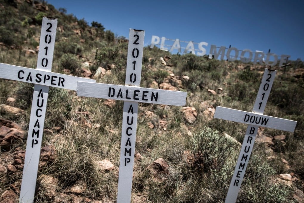 Crosses are planted on a hillside at the White Cross Monument, each one marking a white farmer who has been killed in a farm murder, on October 31, 2017 in Ysterberg, near Langebaan, South Africa. Photo: Agence France-Presse