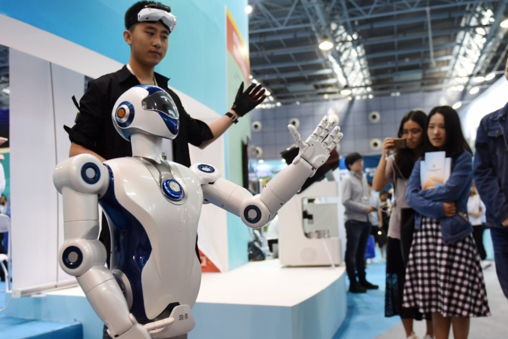 Shanghai is banking on its finance and technology sectors to help it reclaim its status as a major locomotive of the Chinese economy. Photo: Xinhua