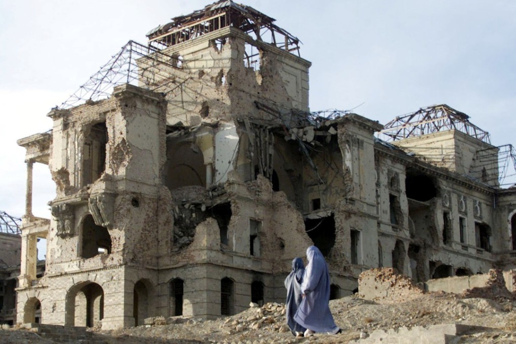 A destroyed building is seen in Kabul, Afghanistan, in 2002. Photo: Reuters