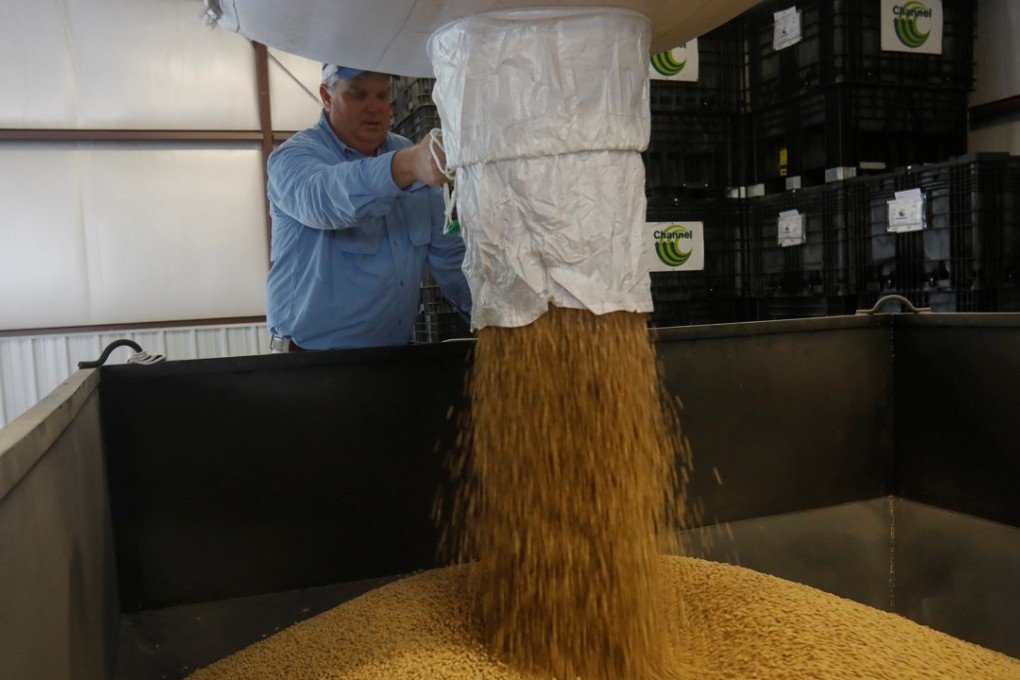 A Chinese Agricultural Supply and Demand Estimates report says new 25 per cent tariffs on US shipments of soybean introduced last week will inflate prices of the oilseed. Photo: Reuters