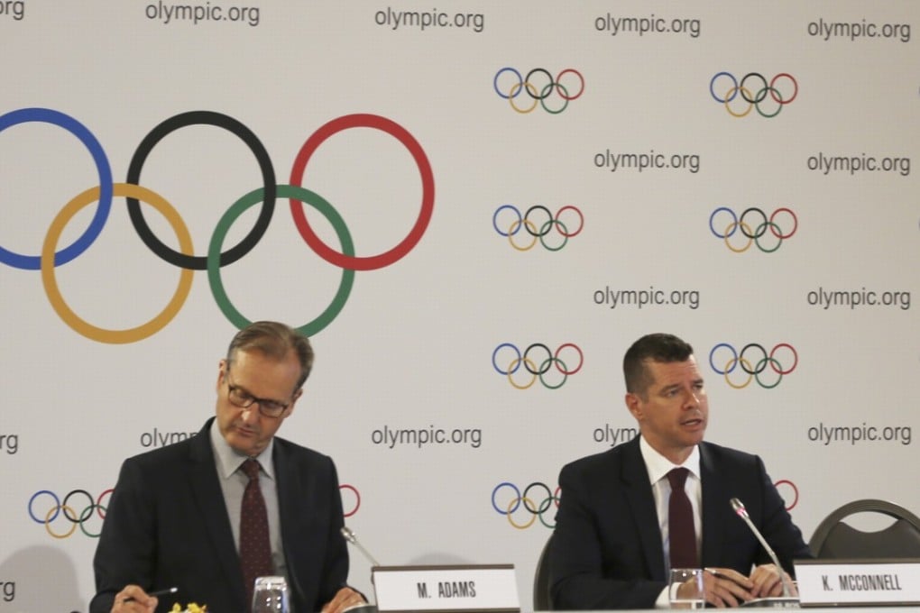 International Olympic Committee (IOC) director of communications Mark Adams (left) and IOC sports director Kit McConnell host a press conference in Lausanne, Switzerland. Photo: Xinhua