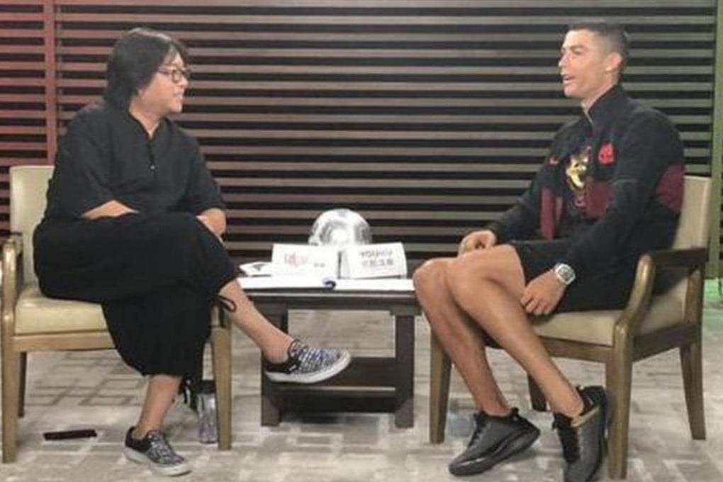 Chinese TV host Gao Xiaosong and Cristiano Ronaldo on set for their interview. Photo: Weibo