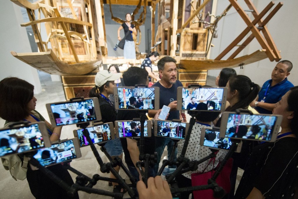 Overall China smartphone shipments are still on a declining trend as smaller players come under pressure. Photo: Reuters