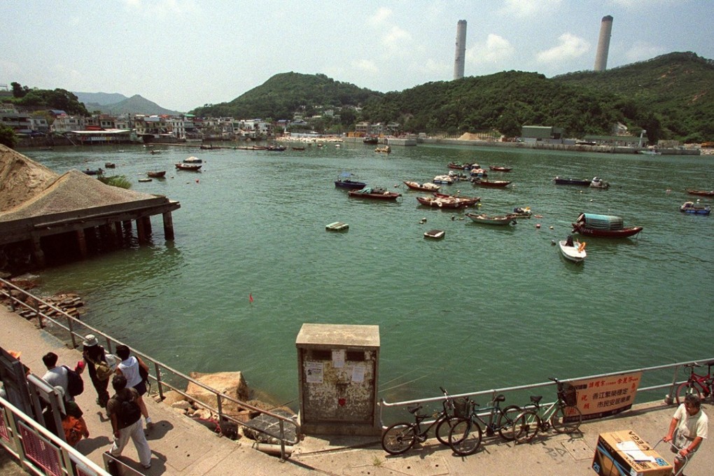 Those involved were later picked up from Yung Shue Wan pier on Lamma and sent to a clinic for initial treatment. Photo: David Wong