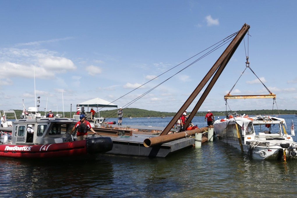 The duck boat that sank in Missouri is lifted from Table Rock Lake on July 23. Photo: The Springfield News-Leader via AP