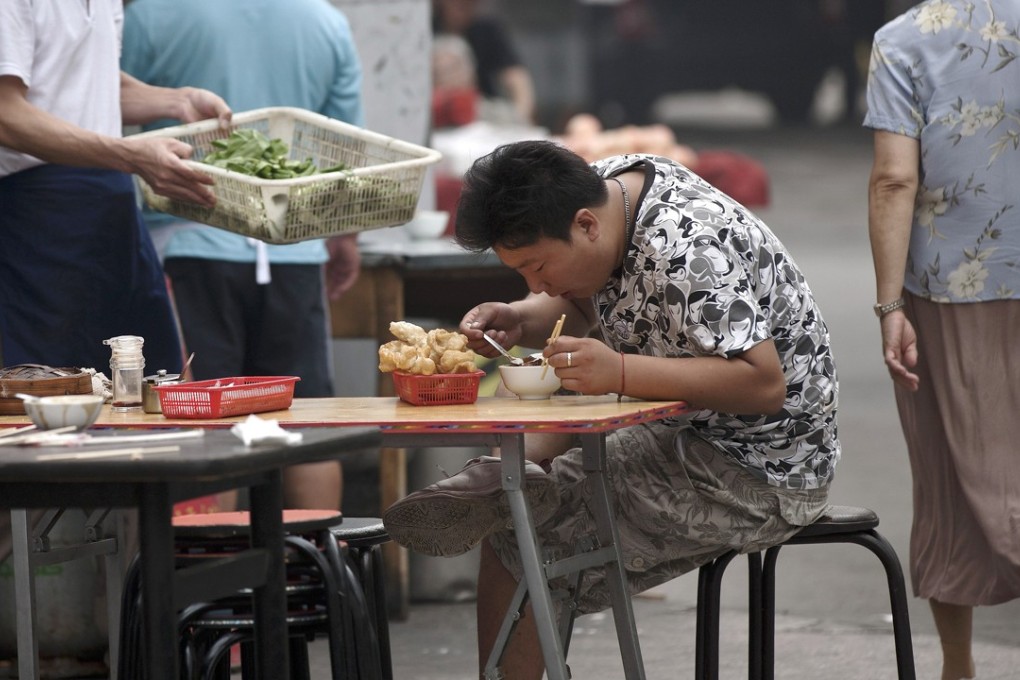 Four-fifths of the groups examined in China had an average daily salt intake of 12.5 grams, whereas in other countries 84 per cent ingested between 7.5 and 12.5 grams. Photo: AP