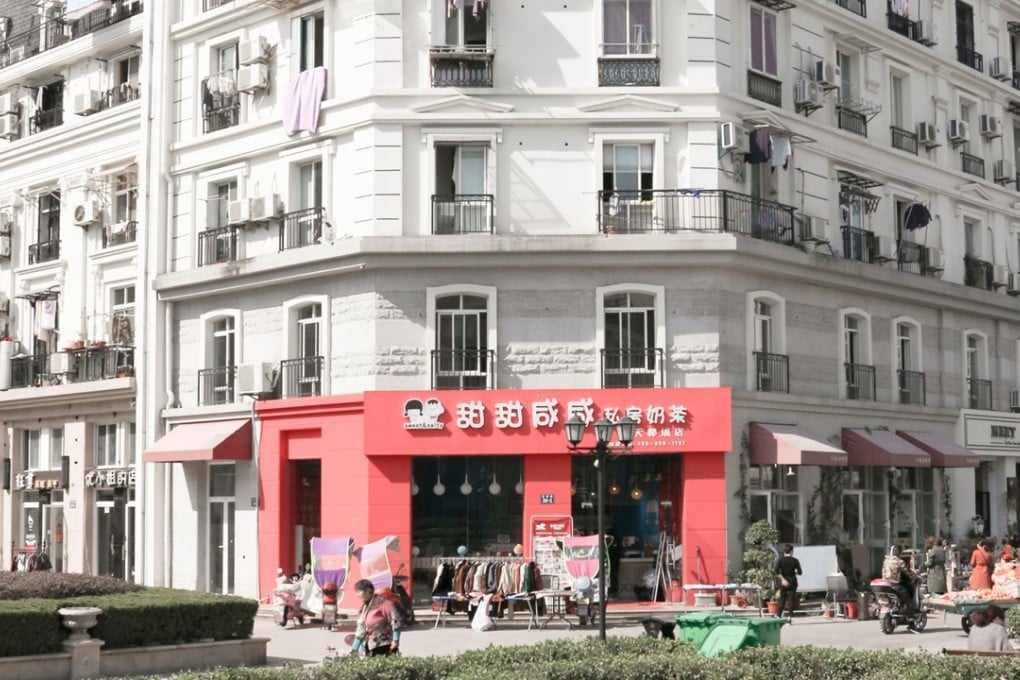 A block of flats in the Chinese city of Tianducheng, built in the style of those found in Paris. Photo: François Prost