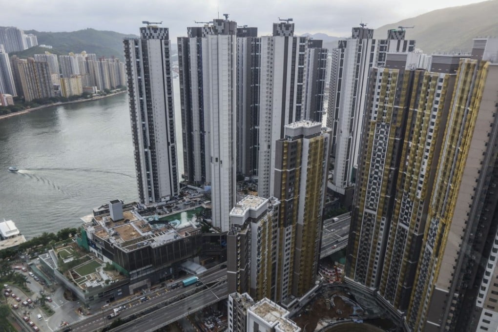 The Ocean Pride (left) and Parc City residential projects in Tsuen Wan West, where some new shopping malls are set to open. Photo: Felix Wong